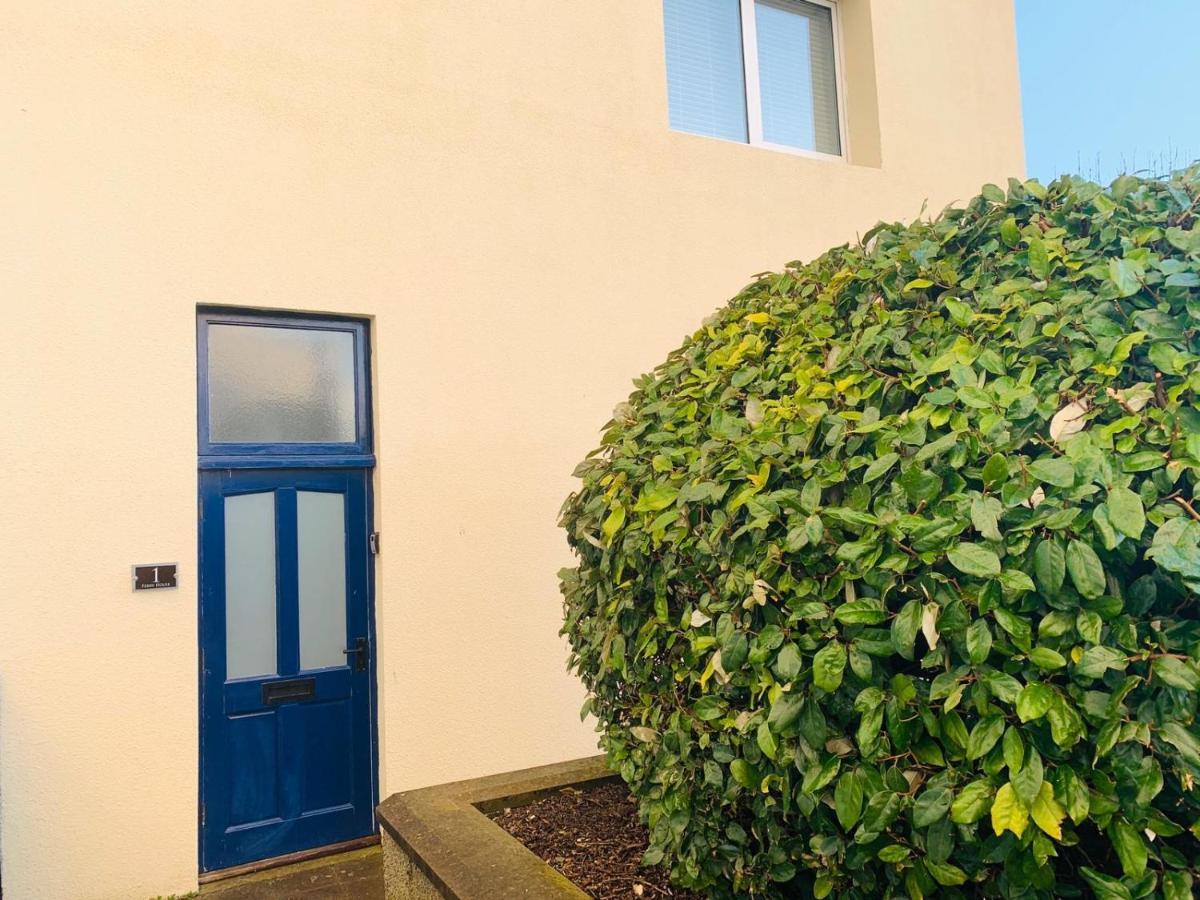 Ferry House Apartment Pembroke Dock Exterior photo